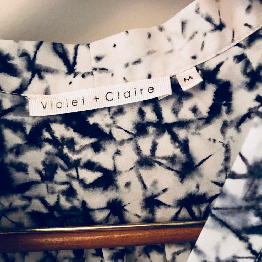 Violet + Claire abstract pattern sleeveless blouse - Picture 4 of 6